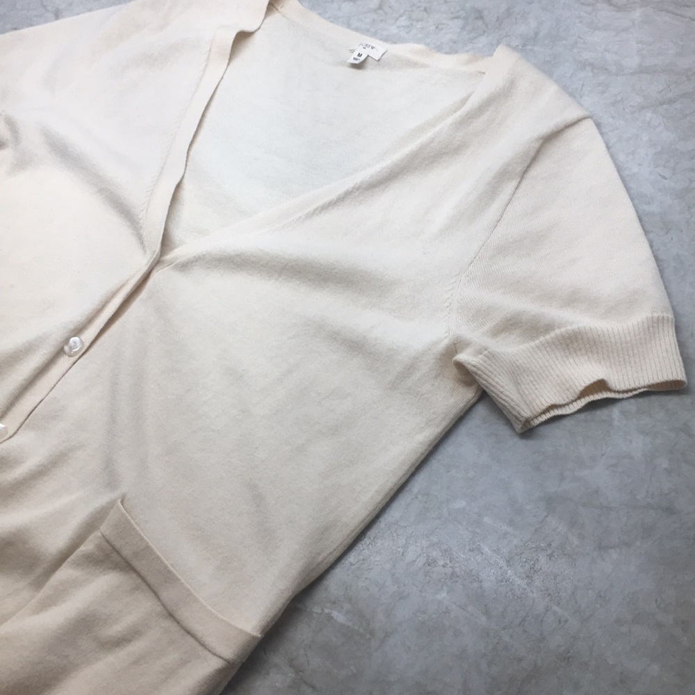 Short sleeve cardigan with pockets